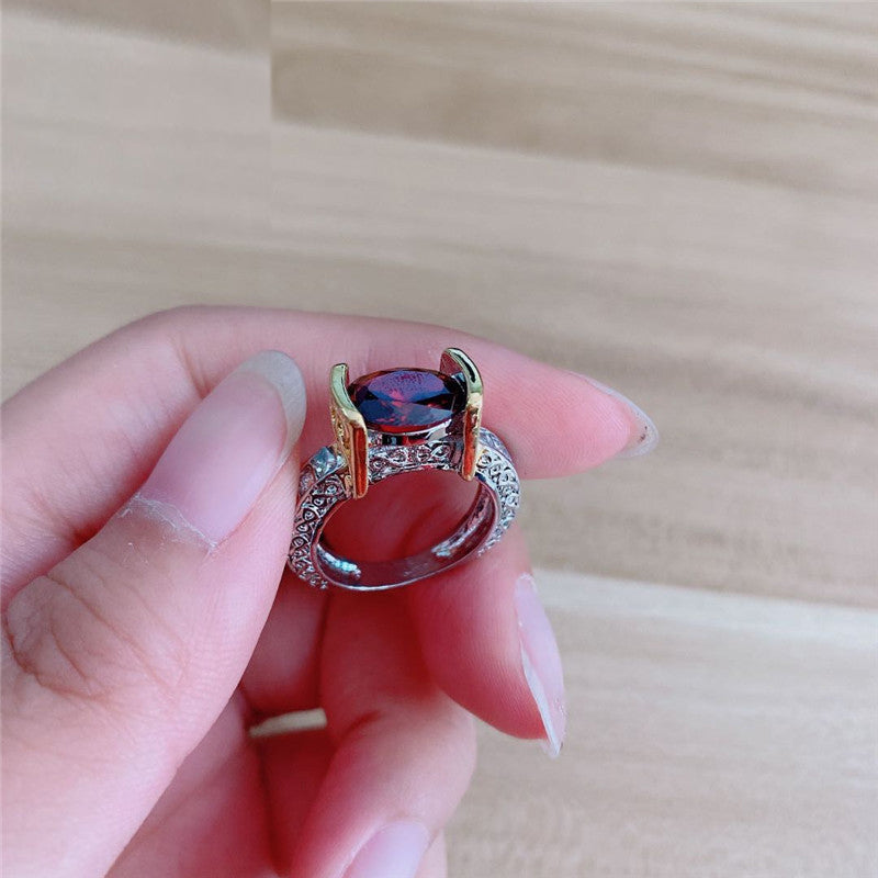 CrimsonGlow™ Bague Vintage avec Pierres Rouges – Bague pour Femme en Zircon Cristal