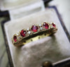 CrimsonGlow™ Bague Vintage avec Pierres Rouges – Bague pour Femme en Zircon Cristal
