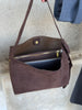 SuèdeChic™ Sac Porté Épaule Barcelona – Brun Foncé