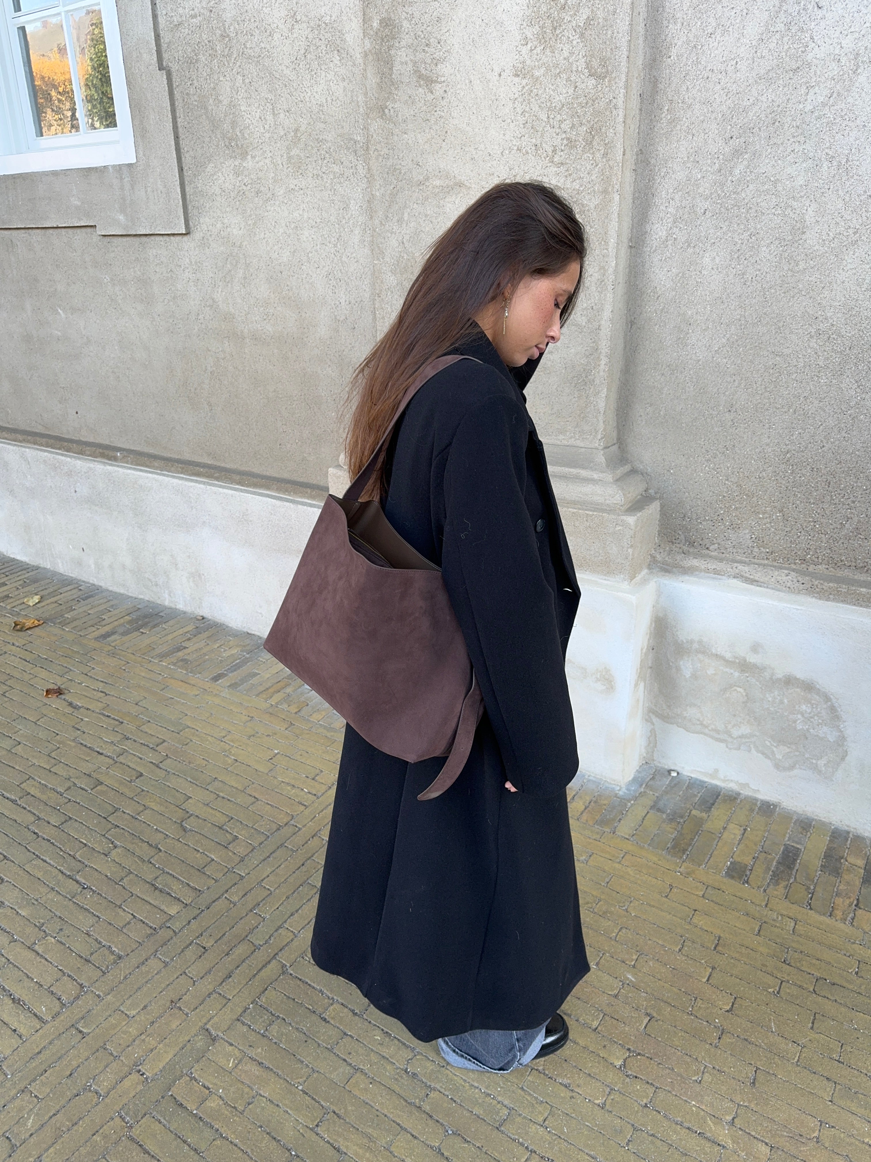 SuèdeChic™ Sac Porté Épaule Barcelona – Brun Foncé