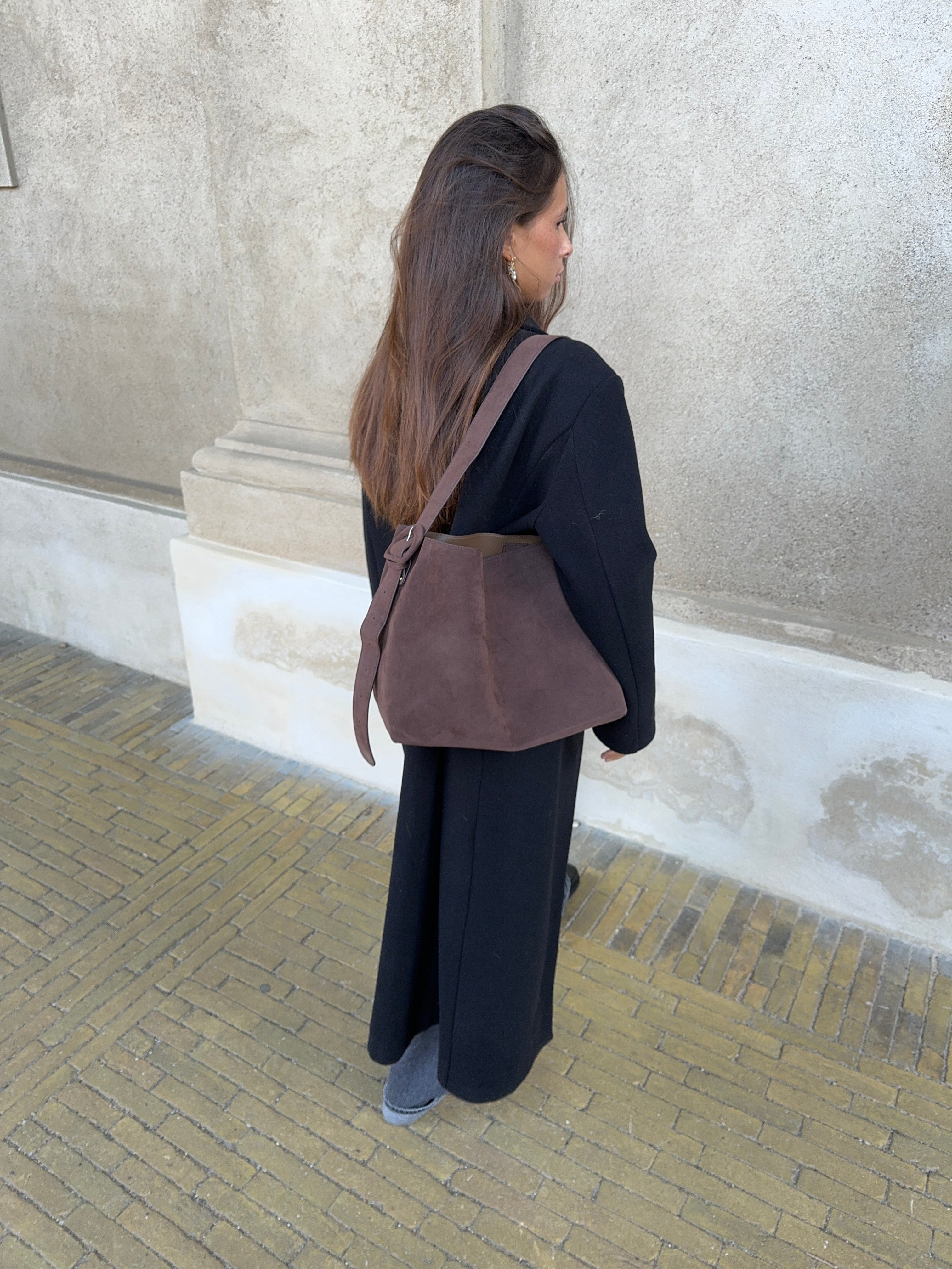 SuèdeChic™ Sac Porté Épaule Barcelona – Brun Foncé