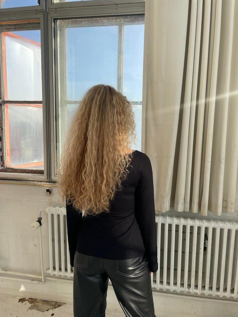 FleurV™ – Blouse Noire Élégante et Chic