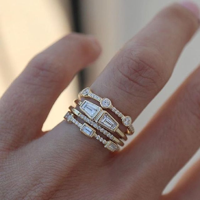 Lumiére™ Geometrische Goudkleurige Ringenset met Ronde Zirkoon Kristallen